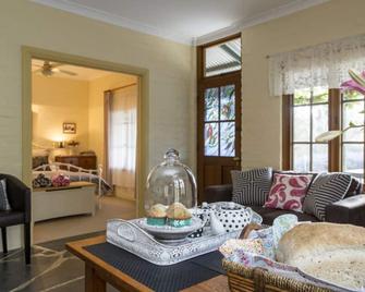 Battunga Cottages - Clare - Sala de estar