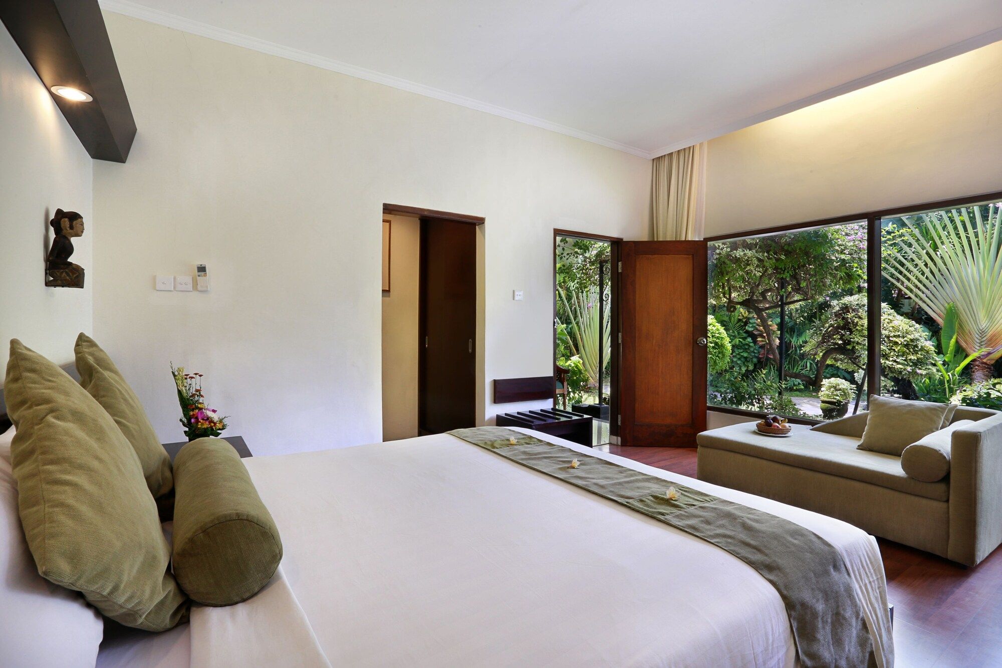 Respati Beach Hotel - Denpasar - Camera da letto