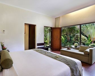 Respati Beach Hotel - Denpasar - Camera da letto