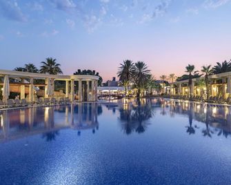 TUI Magic Life Belek - Belek - Piscina