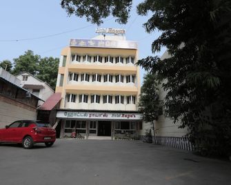 Hotel Raya's - Kumbakonam - Building