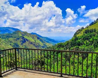 Paraiso Guest House - Ella - Balcony