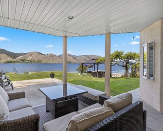 Skaha Lakefront Inn - Okanagan Falls - Balkon