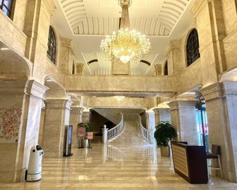 Sofis National Hotel - צ'נגדו - לובי