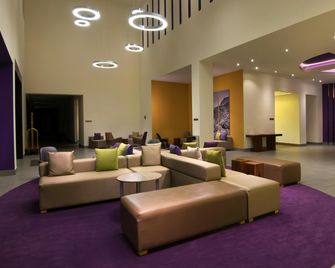 Hilton Garden Inn Monterrey Airport - מונטרי - טרקלין