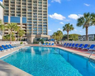 Oceanfront Stay with Private Balcony - Myrtle Beach - Pool