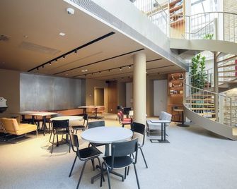 Maverick Athenaeum - Budapest