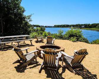 The Cove at Yarmouth - West Yarmouth - Patio