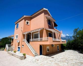 Studios Dimitra - Argostoli - Rakennus