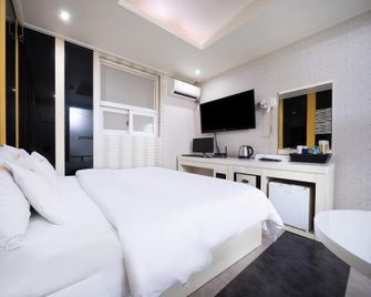 Suwon Yeonmu Dong - Suwon - Camera da letto