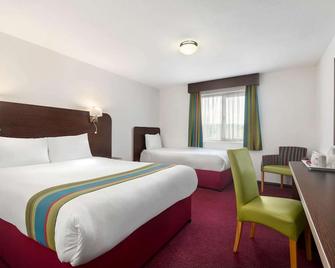 Ramada by Wyndham South Mimms M25 - Potters Bar - Bedroom