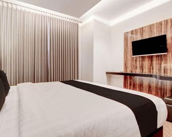 Townhouse Oak Semarang - 6 Hour Stay - Semarang