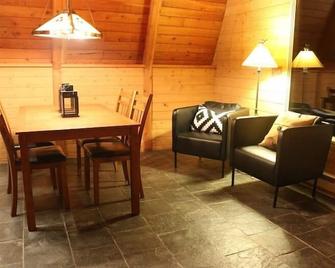 Cozy Cabin/Park City/Wooded mountain area with spectacular views - Coalville - Comedor