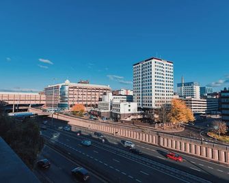 The Skyline Suite - Private Balcony Views - Coatbridge - Vista externa