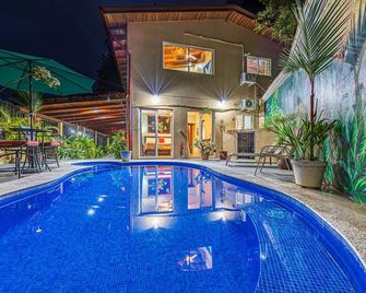 Family Jungle Villa w/ Concierge - Manuel Antonio - Pool