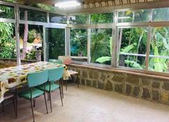 Praia Grande House - Ilhabela - Comedor