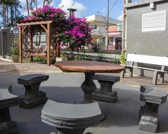 Hotel Villa Souza Ltda - Santa Cruz do Sul - Patio