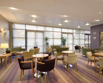 Ramada Plaza by Wyndham Wrexham - Wrexham - Restaurant
