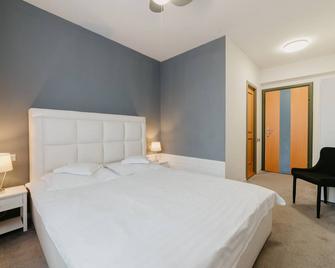 Fullton Central Inn - Cluj Napoca - Bedroom