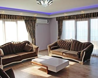Amwaj Suites Vip - Yomra - Sala de estar