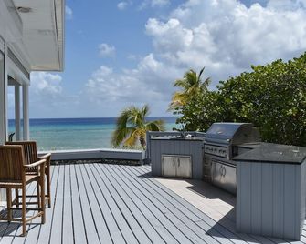 Timeless - Beautiful 4 bedroom home on the north coast of Little Cayman. - Little Cayman - Balcony