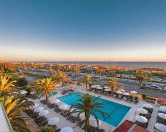Hotel Caesar Residence & Spa - Camaiore - Pool
