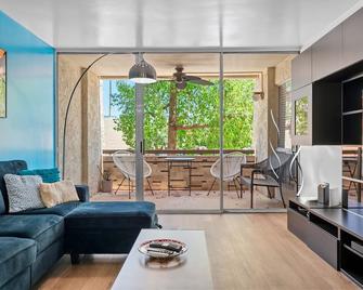 Primo Scottsdale Location w Heated Pool - Scottsdale