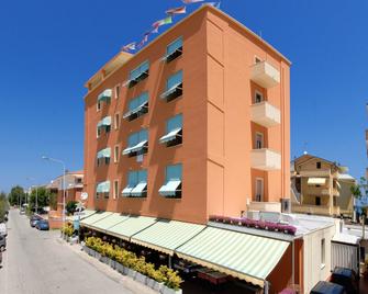Edelweiss - Fano - Gebäude