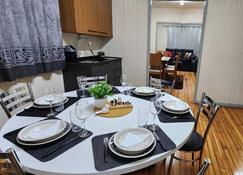 Casa aconchegante e pratica - Cascavel - Dining room