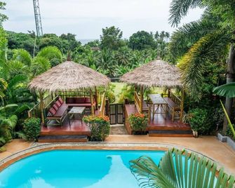 Villa Siam Lanna at Kantiang Bay - Ko Lanta - Piscina