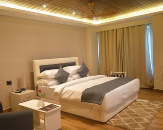 Essence Grandeur - Guwahati - Bedroom