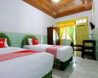 OYO 1865 Hotel Ss Syariah - Bengkulu City - Habitación