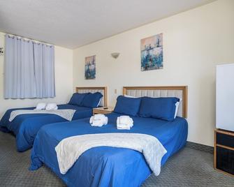 Beach Club by Beach1 Motel - Wasaga Beach - Bedroom