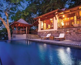 Ja Enchanted Island Resort Seychelles - Victoria - Pool