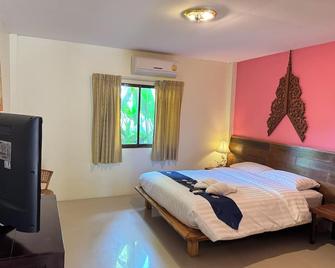 Ruen Kaew Resort - Phrae - Bedroom
