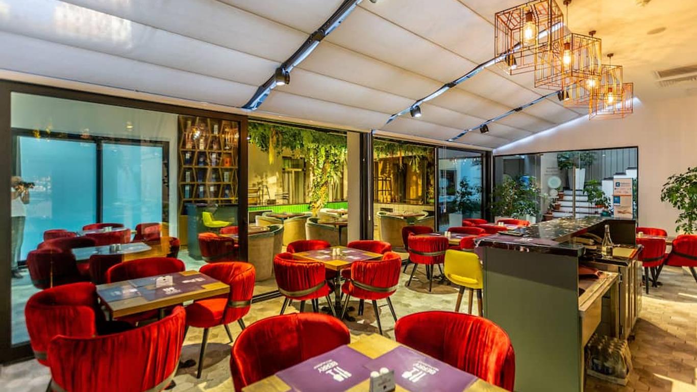 Ivy Garden Hotel Baku