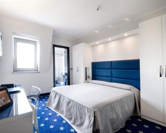 Hotel Estense - Modena - Bedroom