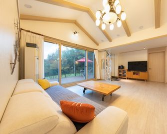 Gangneung Swieo Ganeun Jib - Gangneung - Living room