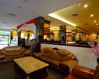 Zen Rooms Near Harbour Bay - Lubuk Baja - Lobby