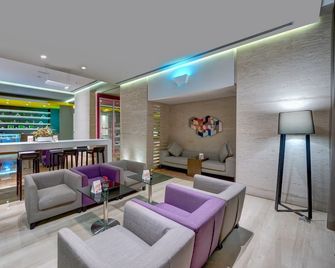 72 Hotel Sharjah - Charjah - Salon