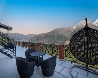 Echor - The Alpine Crest - Kalpa - Balcón