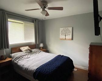 West End Lodging \n - Sault Ste Marie - Bedroom