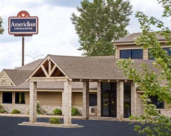 AmericInn by Wyndham Tomah - Tomah - Building