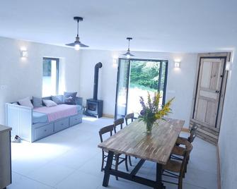 Gîte dans un élevage d'alpagas - Mellionnec - Comedor