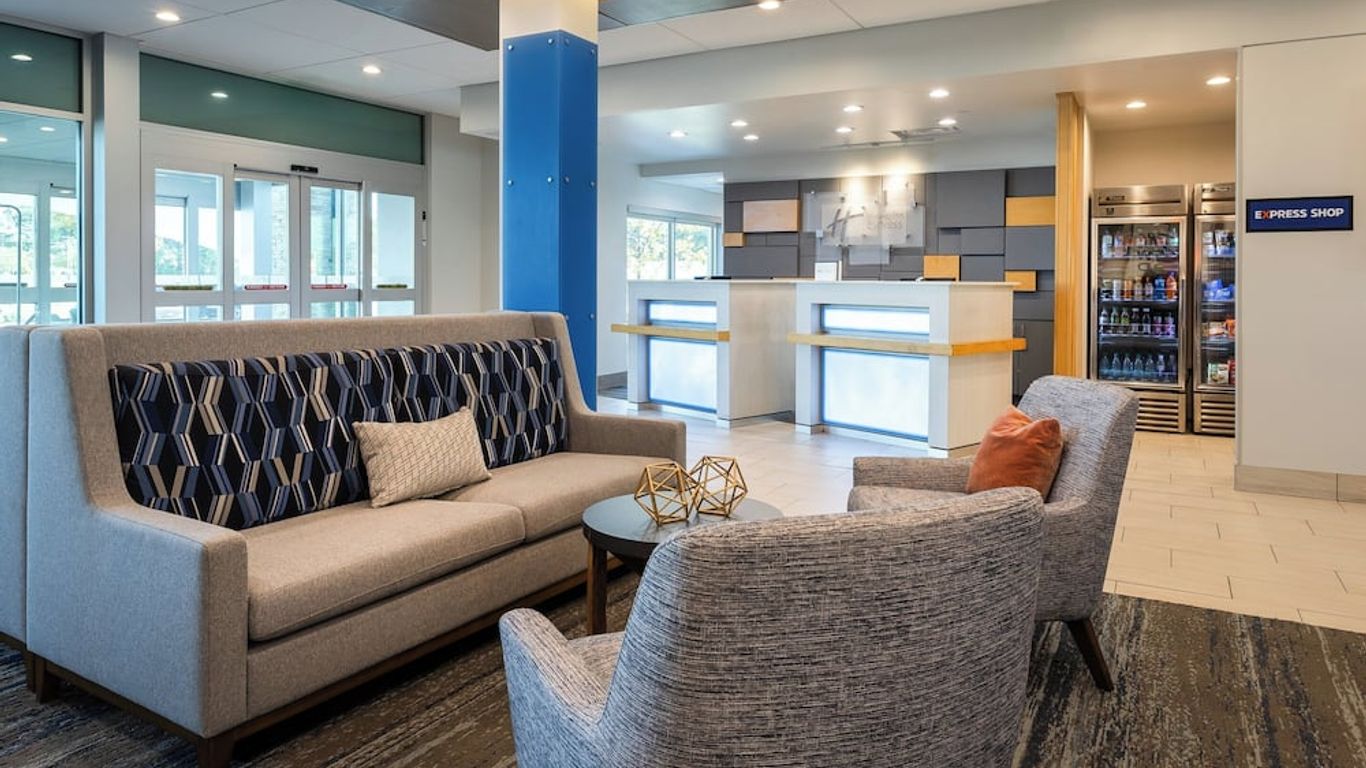 Holiday Inn Express & Suites Greenwood Mall By IHG