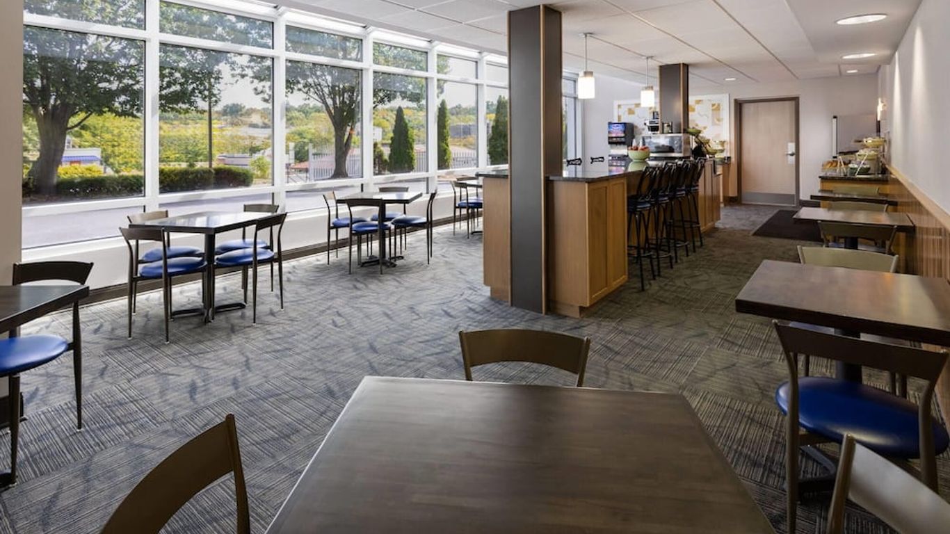 Days Inn by Wyndham Penn State