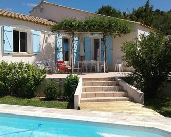 Charming villa in Occitania, between sea and mountains. - Campagnan - Piscina