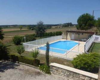 Villa Quercy Perigord 19 Personnes - Monségur - Piscina