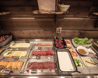 Aurora Village Ivalo - Ivalo - Buffet