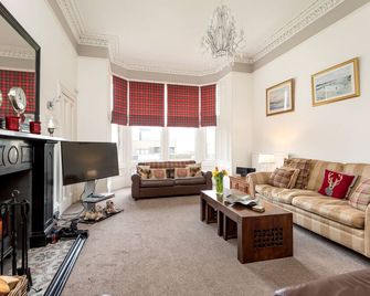 'Fraser's', Marine Lodge, Big 2 Bed, Ground Floor, Parking, 'Fore' Golfers Too ! - North Berwick - Sala de estar
